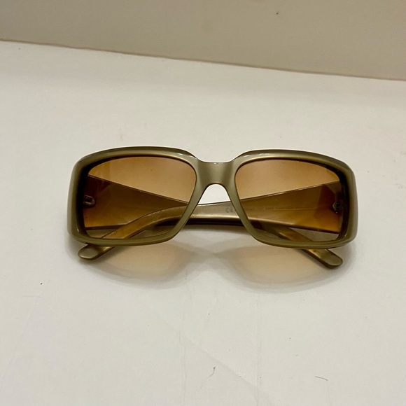 Valentino Garavani, Italy Gold Large Sunglasses with Case 5449S - Picture 3 of 16